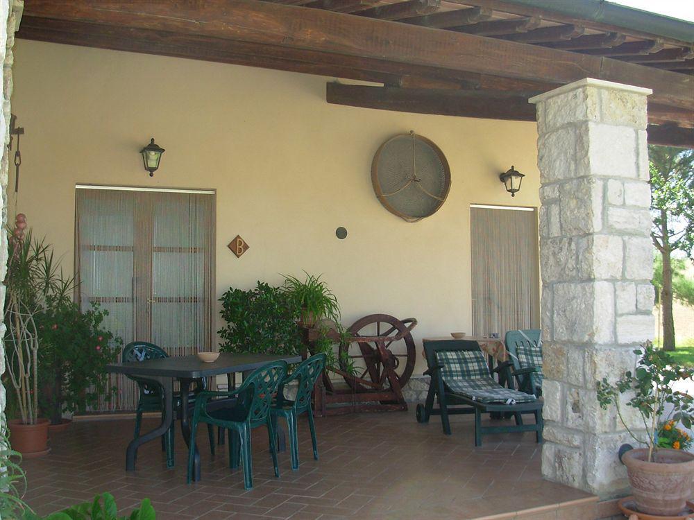 Гостевой дом Agriturismo Sant' Ansano Кастильоне-д'Орчия Экстерьер фото